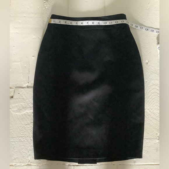 Tahari black ponte knit skirt size 8 4 6 pencil - Picture 2 of 6